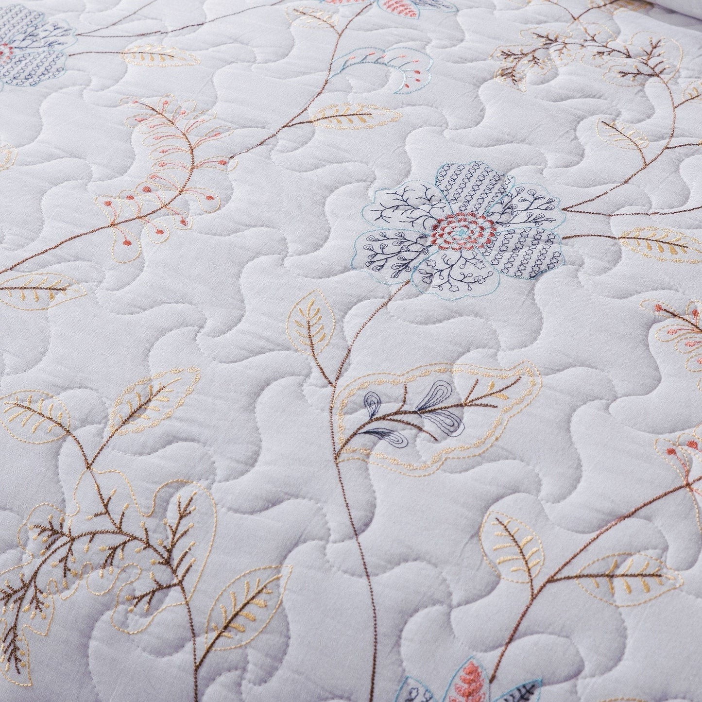 Tache Coastal Cottage Embroidered White Blue Yellow Floral Cotton Patchwork Quilt Set (JHW-668)-4