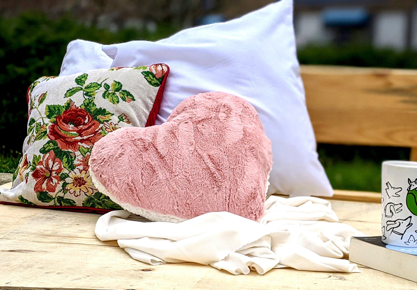 Tache Faux Fur Pink White Heart Shape Throw Pillow (#7)-2