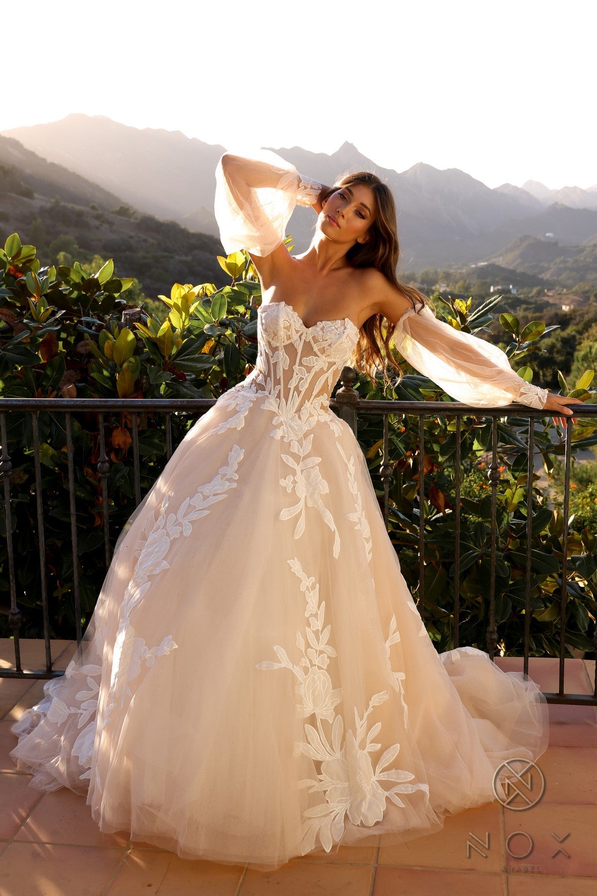 Radiant Detailed Floral Embroidery Tulle Wedding Gown for Elegant Wedding NXJE990L