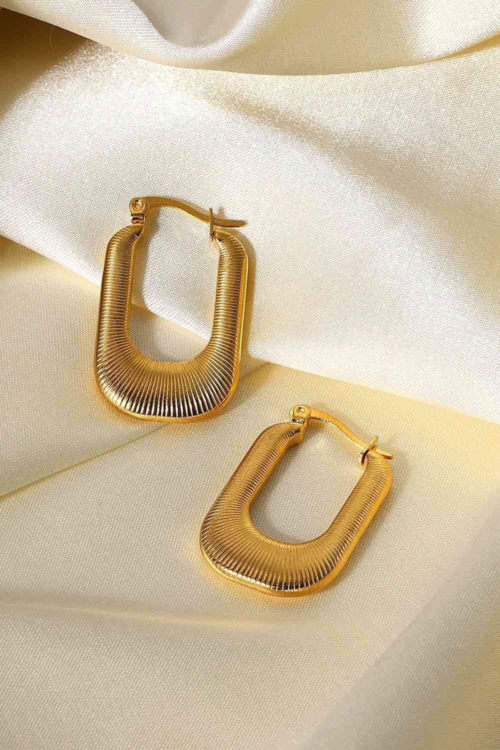 Good Luck Charm Screw-Thread U-Shaped Earrings-1