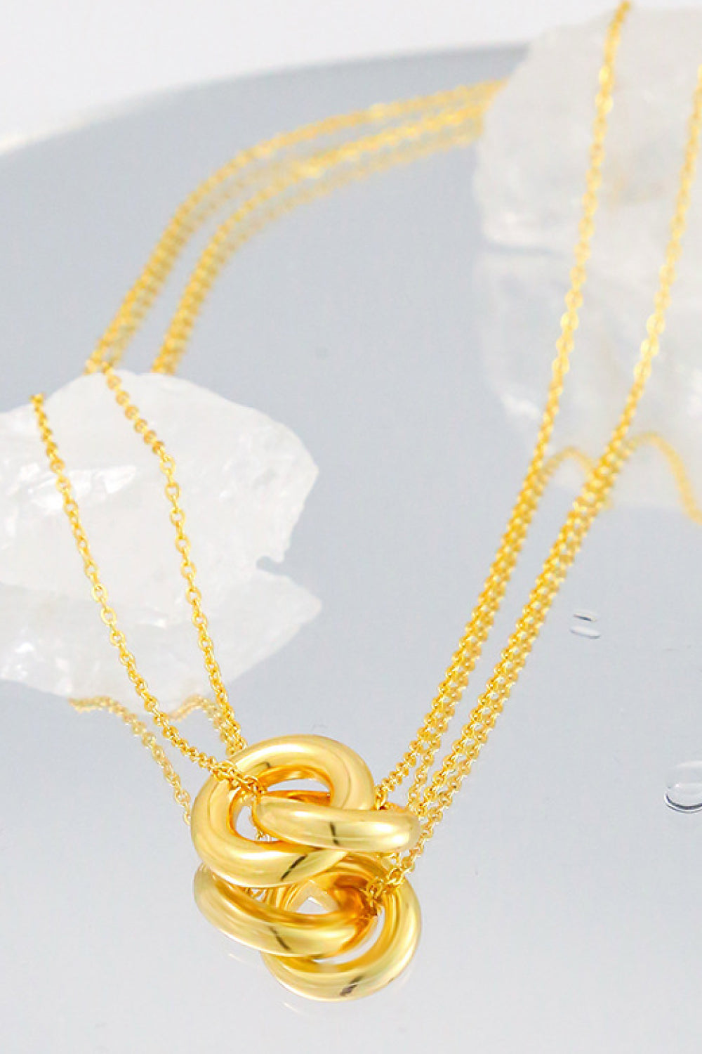 Linked Ring Pendant Chain Necklace-1