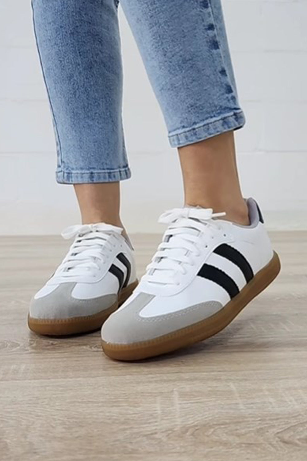 Willa Stripe Lace-up Flat Sneakers