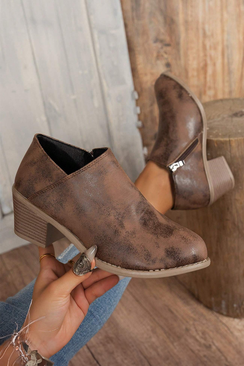 Tulip Opening Suede Ankle Boots-0