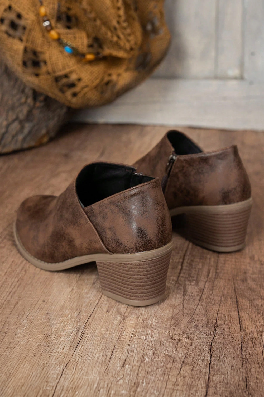 Tulip Opening Suede Ankle Boots-1