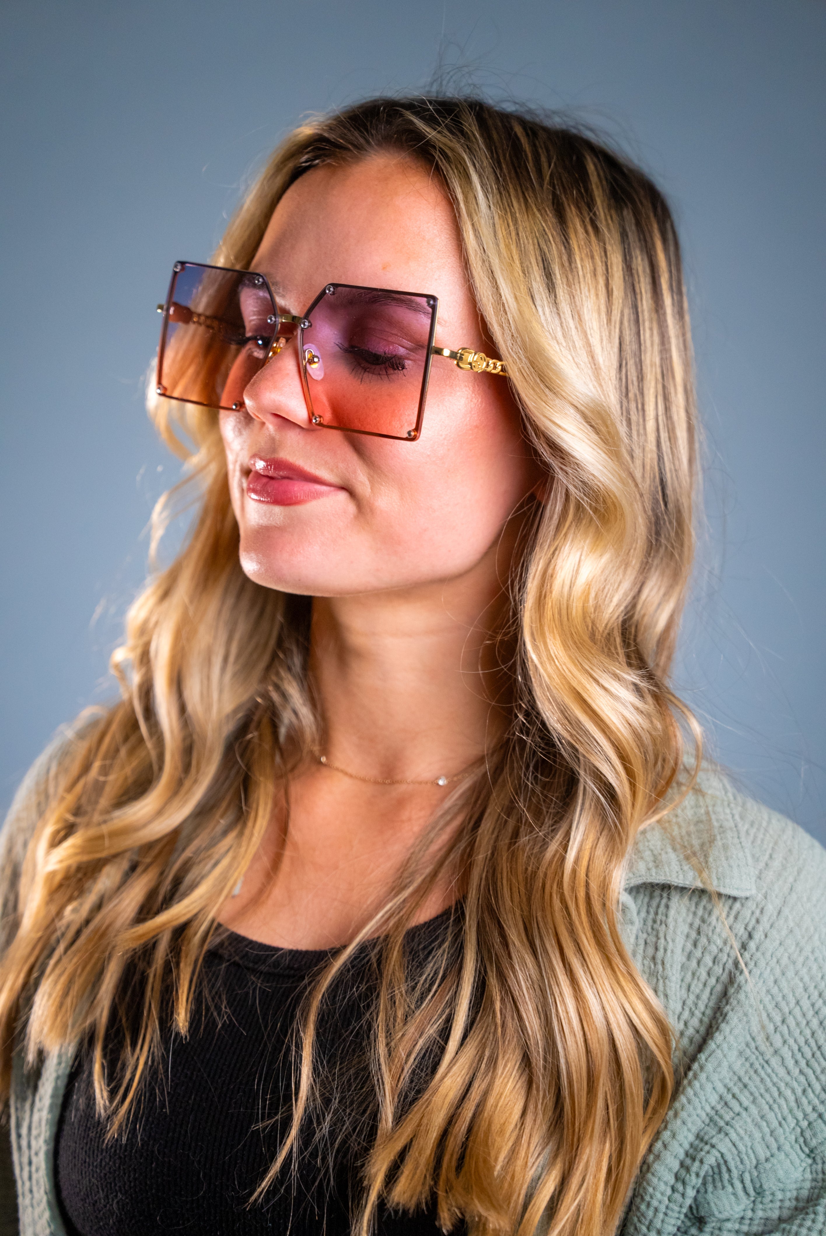 LADYBOSS SUNGLASSES - ELEVATIONS (Powder Blue)-3