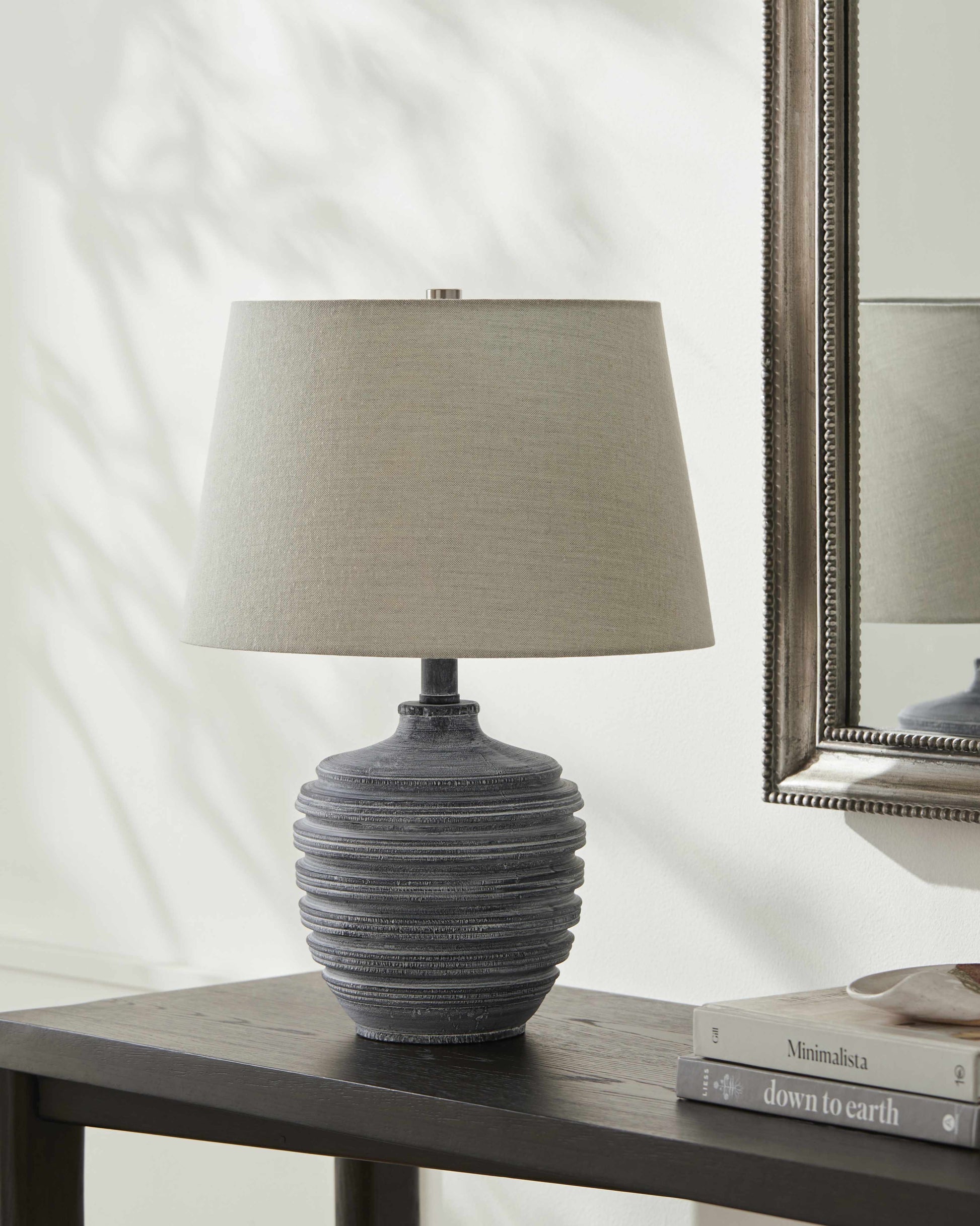 Gangneung Table Lamp-3