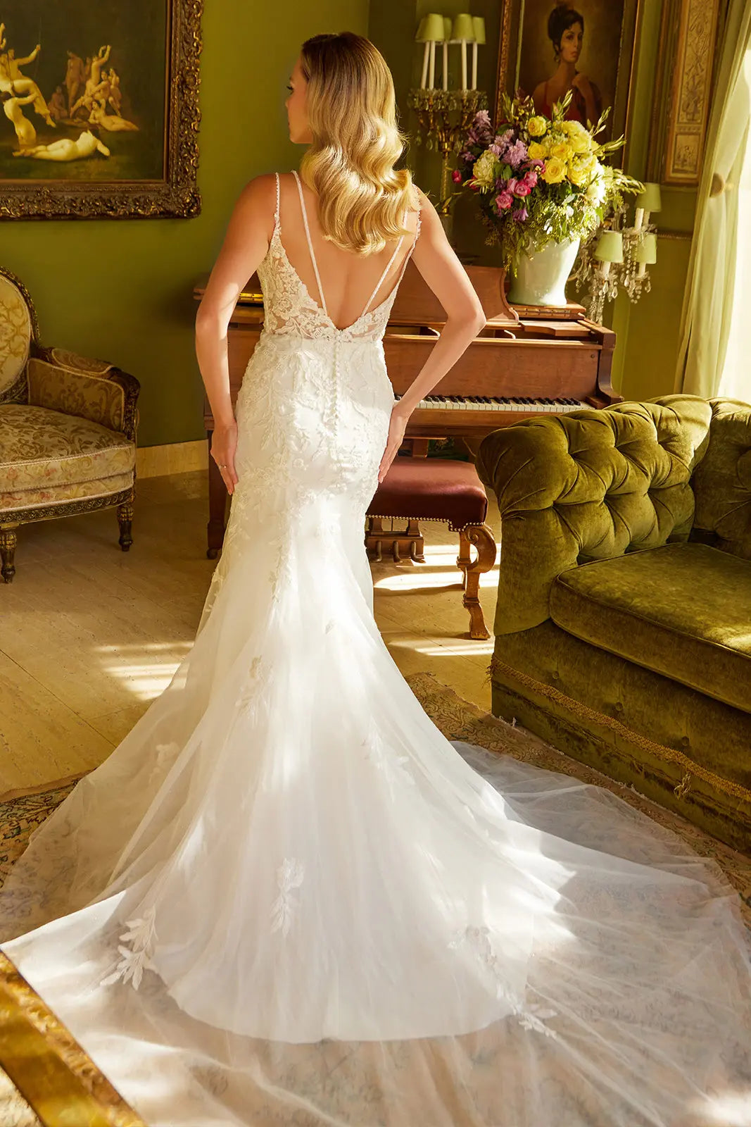 Trumpet silhouette wedding dress with sequin embroidery and thin beaded straps-1