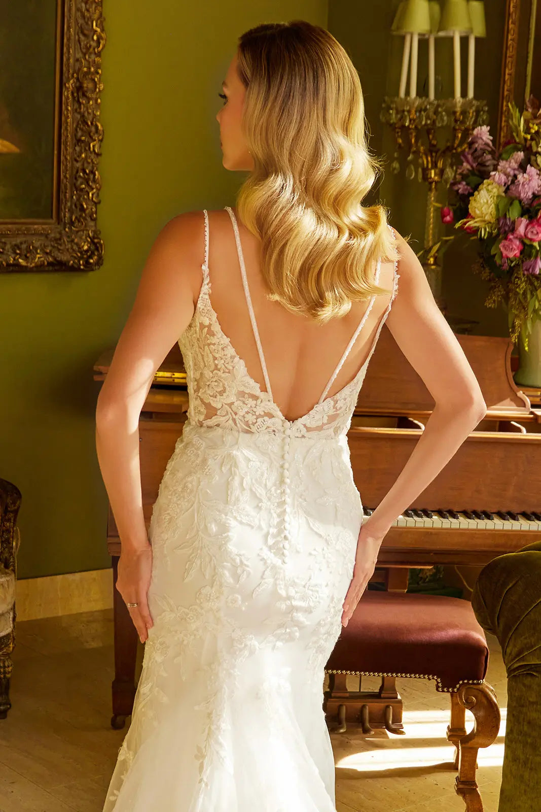 Trumpet silhouette wedding dress with sequin embroidery and thin beaded straps-3