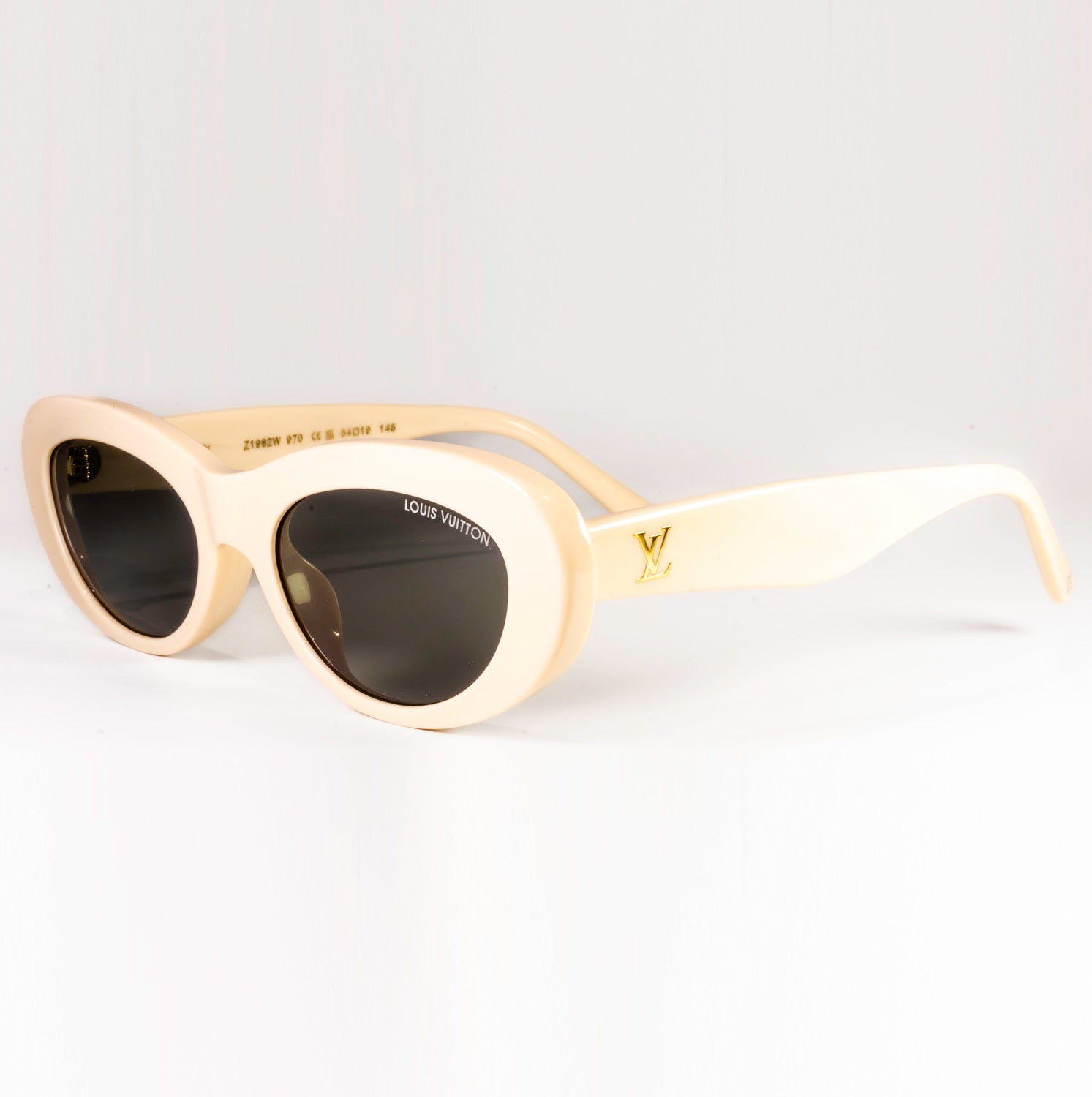 Louis Vuitton Fame Oval Sunglasses