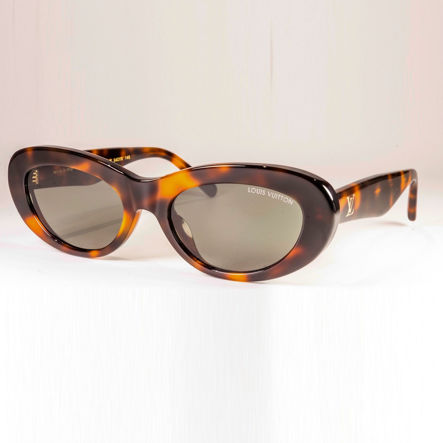 Louis Vuitton Fame Oval Sunglasses