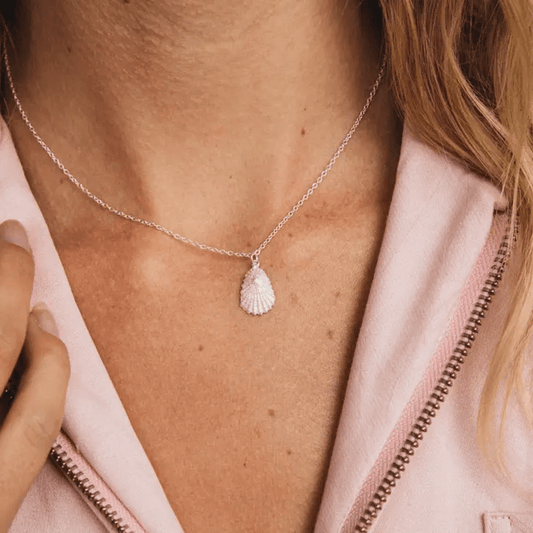Asri Keyhole Necklace-0