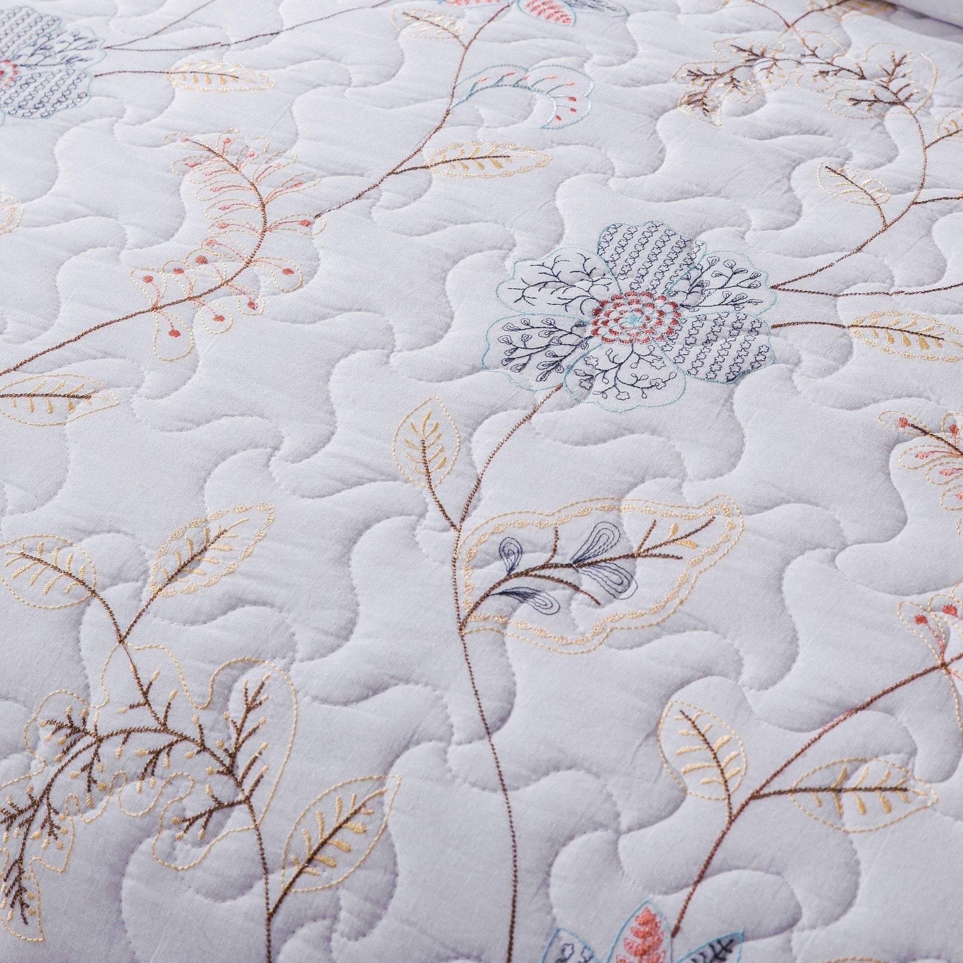 Tache Coastal Cottage Embroidered White Blue Yellow Floral Cotton Patchwork Quilt Set (JHW-668)-4